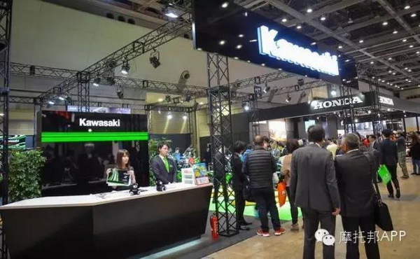 ��ħ��Ϯ��KAWASAKI�¿�Z250
