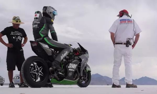 ʵ��200������ѹ���޴���NinjaH2SX����